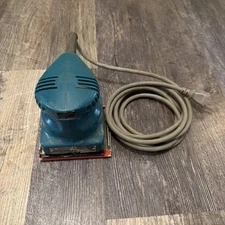 Makita Finishing Sander BO4510 Handheld Palm Sander Corded- Tool Only TESTED