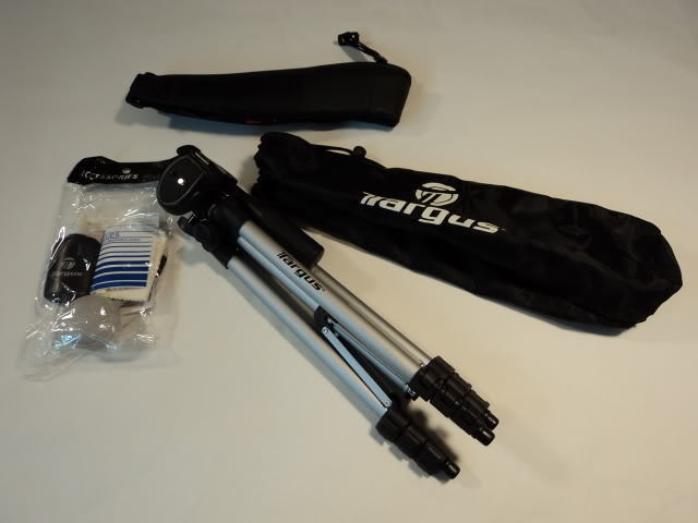 Targus Universal Digital Video Camera Starter 42-in Tripod Carry Case TGK-VK850