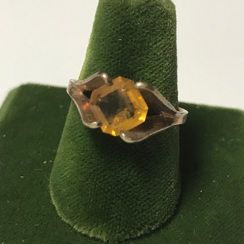 Vintage Topaz/Citrine Stamped 18k HGE Ring Size 8 November Stone - Picture 3 of 13
