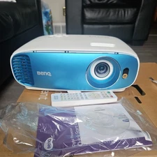 BenQ TK800M 4K UHD projector has many dead pixels 