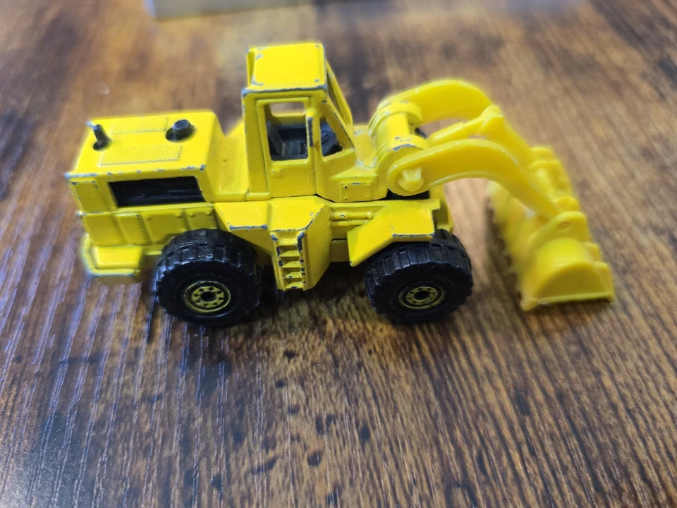 Vintage 1979 Mattel Hot Wheels Yellow Cat 3 Wheel Loader 1172 Diecast Malaysia - Image 3 of 4