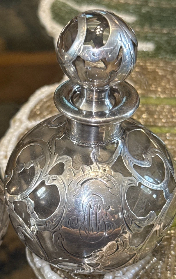 Circa 1905 elegante juego de botellas aromáticas forradas de plata maciza fina .999 hecho por líderes Foto 2 de 4