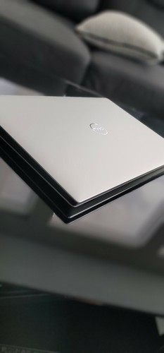 Dell Precision 5530 i9-8950HK CPU 2.90GHz - Picture 2 of 7