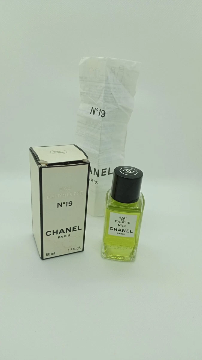 Eau de toilette n°19 Chanel Paris 50 ml splash. Vintage nuevo 1960.