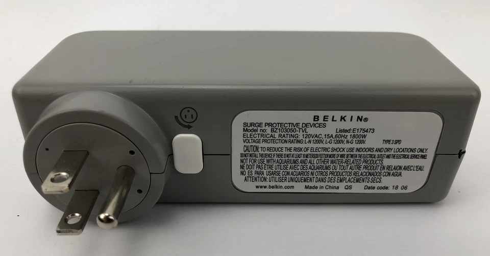 NEW Belkin BZ103050-TVL Mini Surge Protector with USB Charger Pre-owned - Image 3 of 4