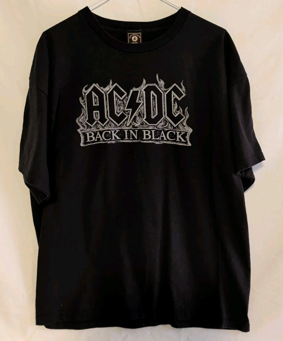 VTG MEN’S ACDC AC/DC Back in Black. Anthill Trdg Classic Rock Band Tee Shirt XL