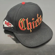 Vintage Kansas City Chiefs Drew Pearson 90s NFL Old English Snapback Hat Cap