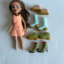 Y2K Bratz Yasmin Doll 2001 MGA Peach Dress with 4 Pairs Shoes Lot Camo Boots