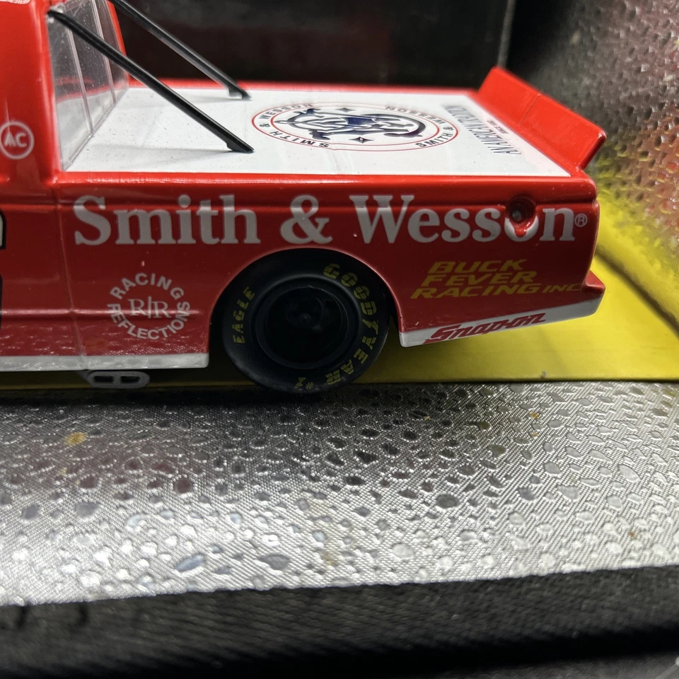 David Green 1996 Smith & Wesson Nascar 1/24 Diecast Super Truck #76 Earnhardt - Image 3 of 4