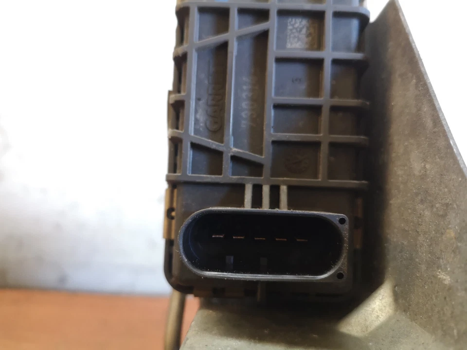 MERCEDES-BENZ C220 2010 W204 TURBO 752990-0007 167 CV Foto 4 de 4