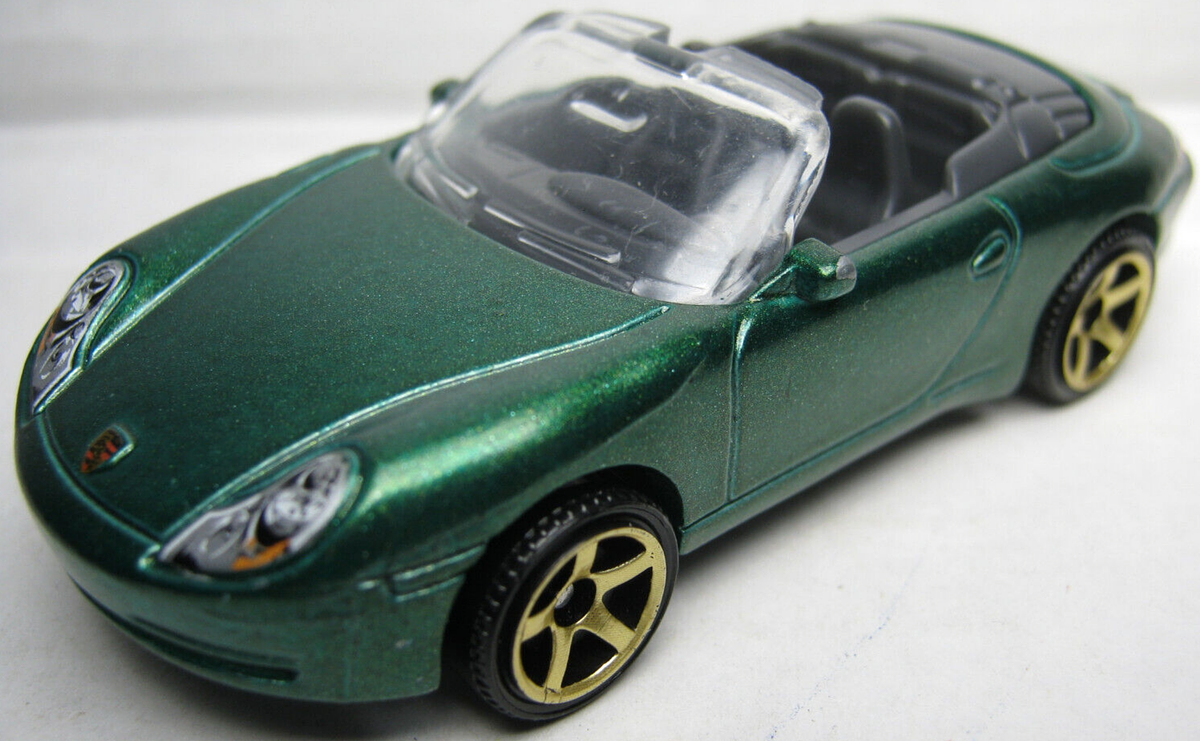 1998 MATCHBOX PORSCHE 911 CARRERA CABRIOLET CONVERTIBLE GREEN 1:64