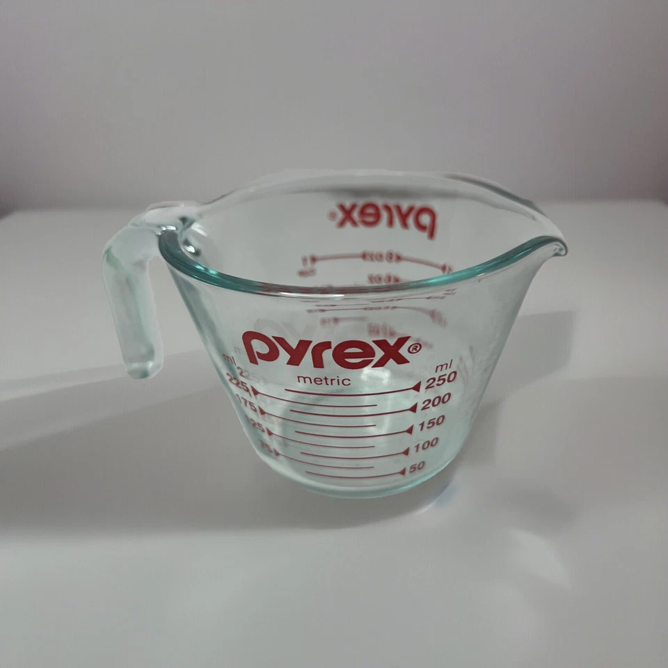 Pyrex 1 taza 8 oz (250 ml) taza medidora 4" vidrio transparente con rojo Foto 2 de 2