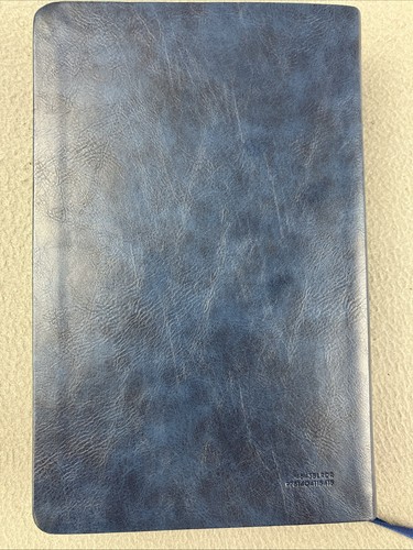 KJV Reference Bible Thomas Nelson Giant Print Red Letter Navy Leathersoft - Picture 5 of 13