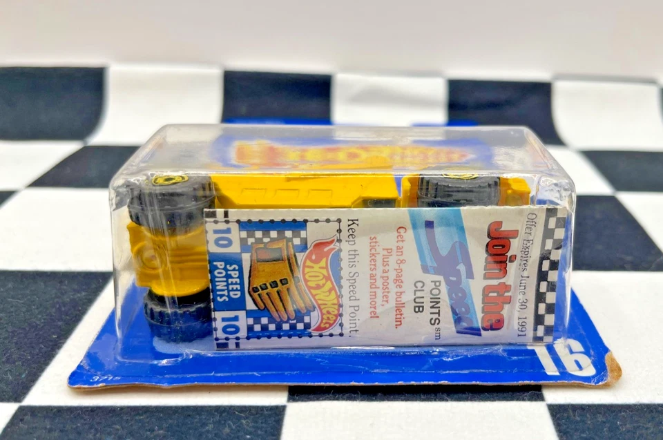 HOT WHEELS EARTH MOVER COLLECTOR #16 - Image 4 of 4