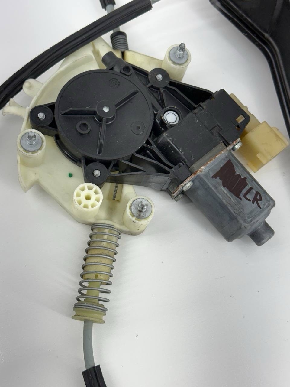 2014-2016 Maserati Ghibli Rear Left Side Door Window Regulator w/ Motor 426
