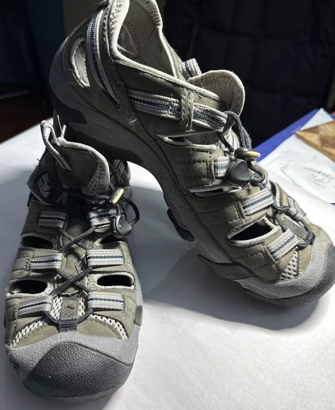 Scarpa da trekking Keen impermeabile in pelle taglia 8 Unisex