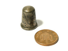 Antique Victorian Edwardian  Silver Thimble with S Inside Shield a/f