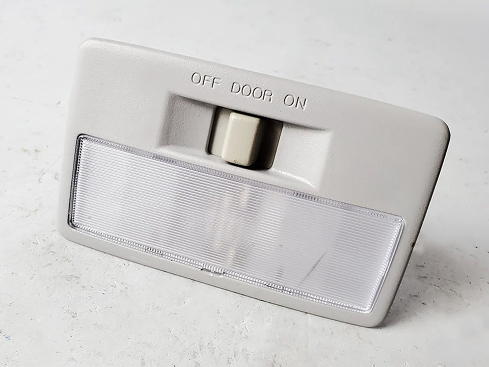 2004 - 2008 Mazda Rx8 lâmpada cúpula console teto superior traseiro fabricante de equipamento original - Imagem 3 de 4