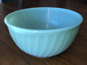 Antique-Vintage-FIRE-KING-ANCHOR-HOCKING-JADIETE-JADITE-9-039-039-SWIRL-MIXING-BOWL