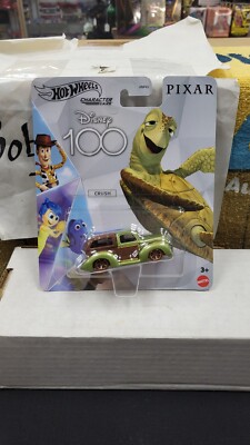 NIB 2022 CRUSH FINDING NEMO DISNEY 100 HW HOT WHEELS CHARACTER CARS 1/64 TOY CAR