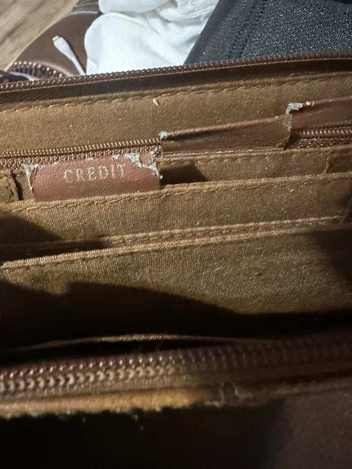ROSETTI BROWN LEATHER ZIP AROUND WALLET Credit Cards Change - Image 3 of 4