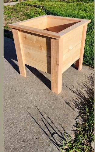 Cedar Planter Box, Patio, Deck, Yard, Vegetables, Flowers, Plants. 16"x16" ๐บ๐ธ