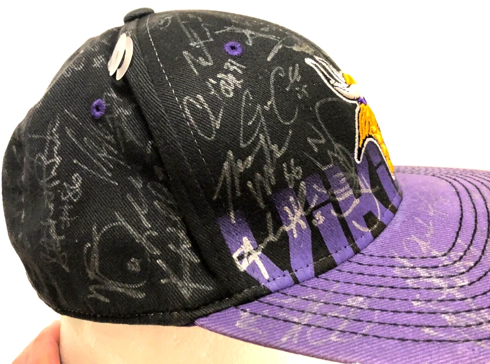 Gorra firmada Minnesota Vikings NFL vintage NFC Reebok negra púrpura L/XL Foto 4 de 4