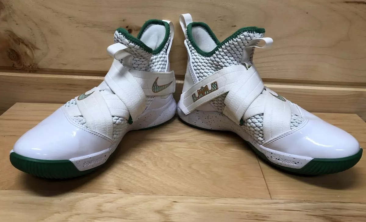 Nike zoom lebron deals soldier 12 basketball shoes