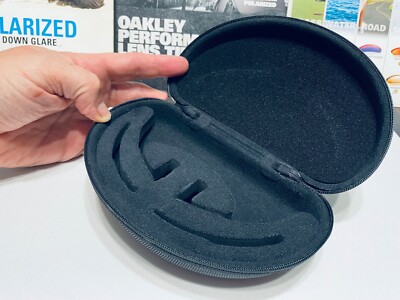 Oakley Radarlock & Radar Soft Vault Case ( Holds Radarlock & 1 Additional lens)