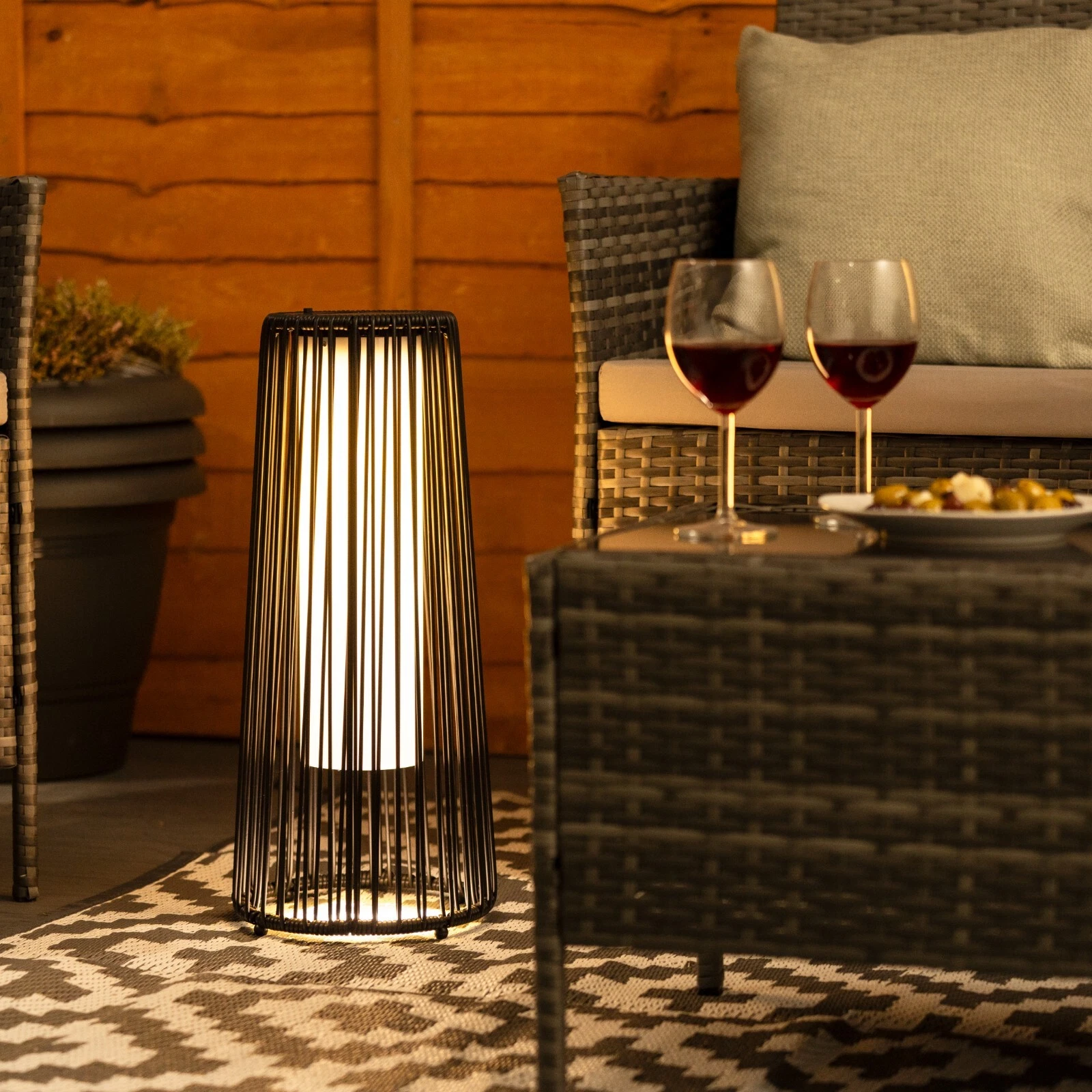 Black Rattan Outdoor Solar Powered Floor Lamp Lantern Light Garden Patio Path - Picture 8 of 13
