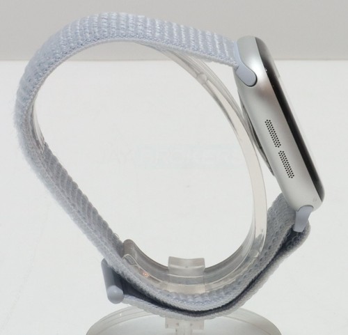 Apple Watch Series 10 Aluminum 42mm (GPS) Silver w/ Light Blue Band - Afbeelding 11 van 15