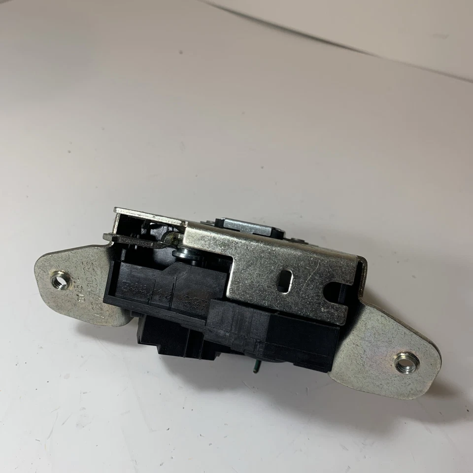 Mercedes-Benz ML350 2015 pestillo de bloqueo de puerta trasera OEM Foto 4 de 4