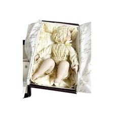 NIB ASHTON DRAKE Yolanda Bello LISA Doll PICTURE PERFECT Babies w/COA Edwin Know