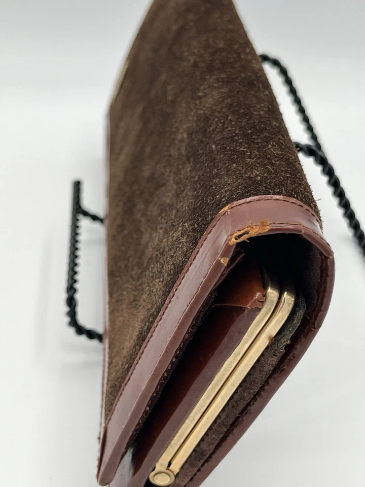 Bolso sin asas de cuero gamuza marrón de colección con bolsillo interior para monedas con bloqueo de beso Foto 4 de 4