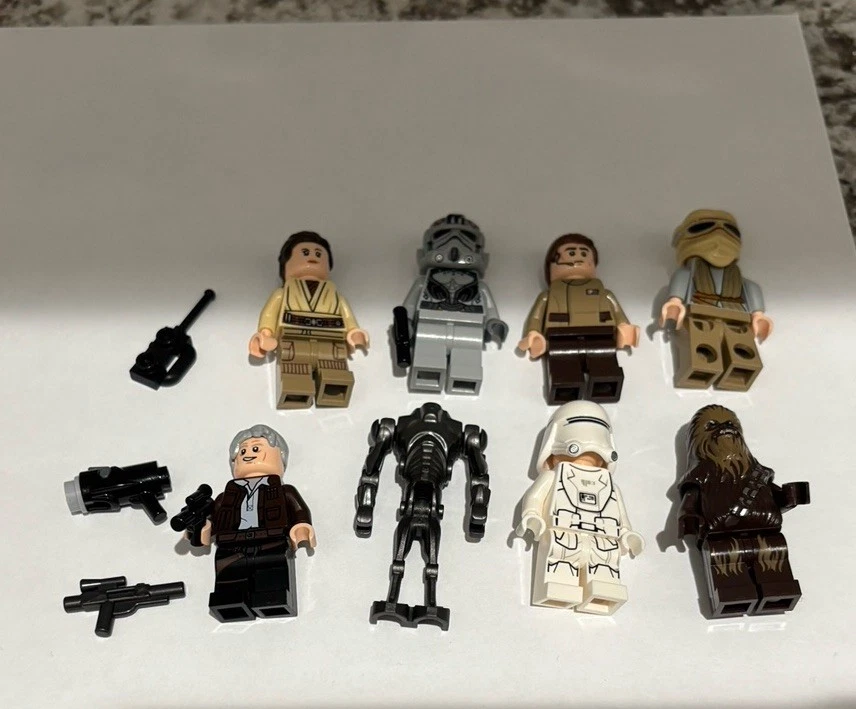 Lego Millenium Falcon 75105 con libro - lectura incompleta Foto 3 de 4