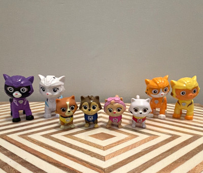PAW Patrol Mixed Lot of 8 Mini Figures Chase Skye Everest Rubble Plastic