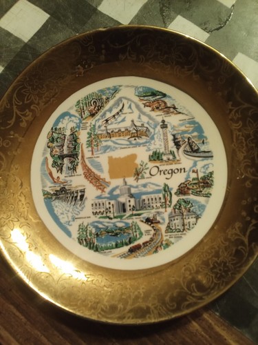 Vintage Decorative Collector's plates huge lot - Picture 3 of 5