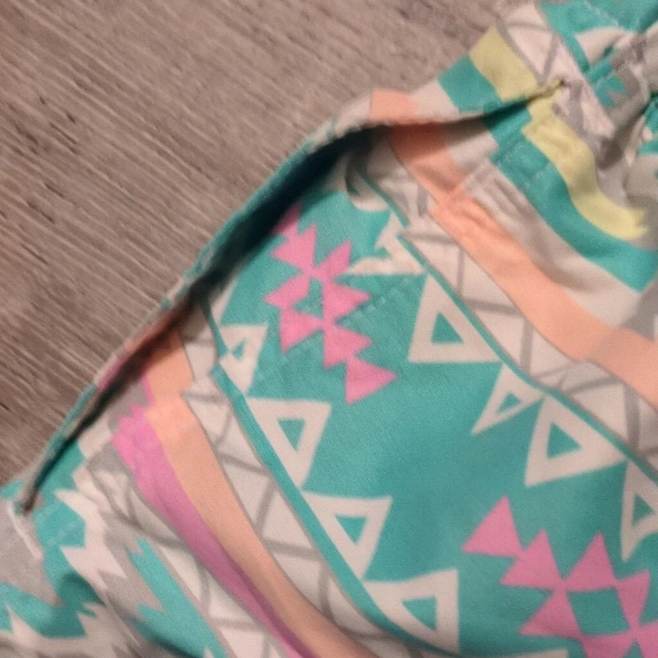 Chubbies en Fuego Aztec print swim trunks size Medium - Image 3 of 4