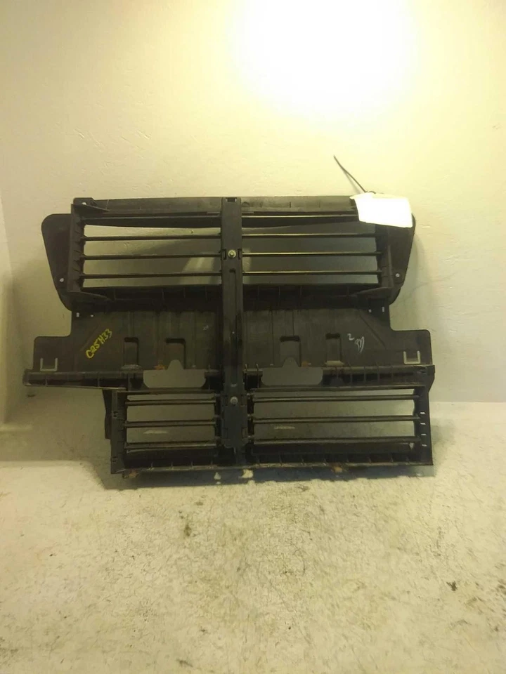 Used Radiator Shutter Assembly fits: 2017 Ford Fusion  Grade A — 第 2/4 张图片