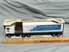 KENWORTH COE ERTL Truck & Trailer 1:48 ERTL NIB Sperry Motor Freight New Holland