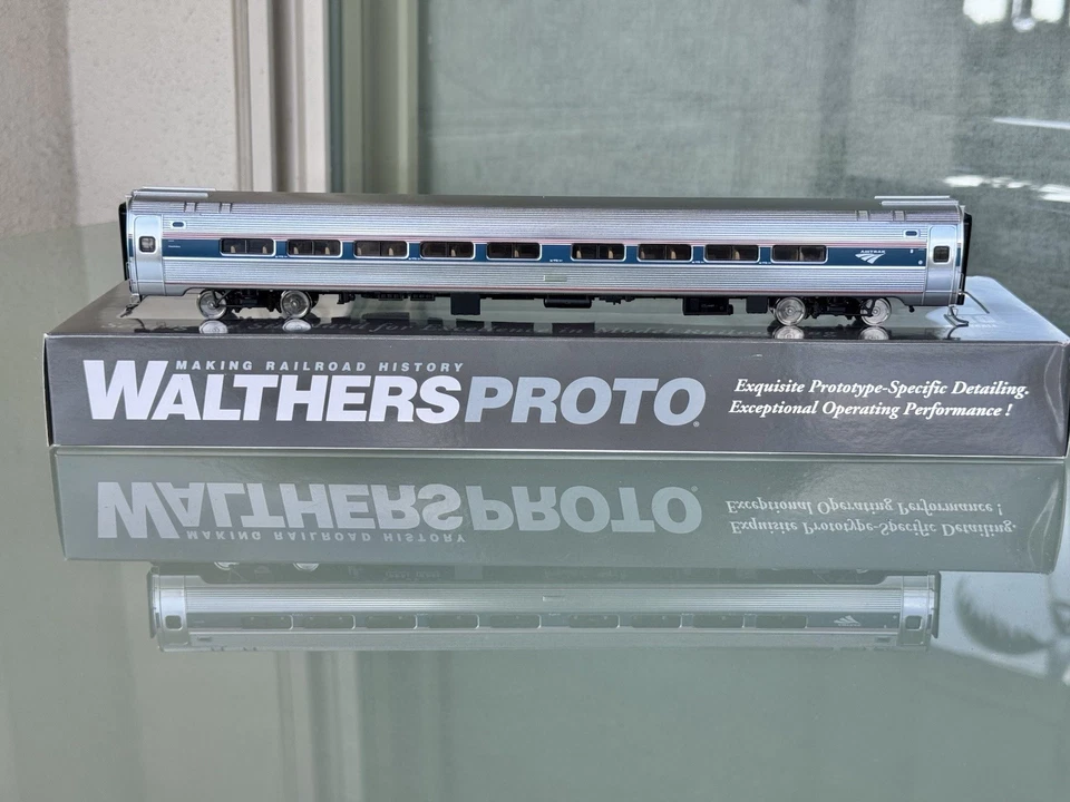 💡 Amtrak Amfleet I Phase VI Walthers Proto Coach Budd LIGHTED 920-12209 HO NEW - Image 3 of 4
