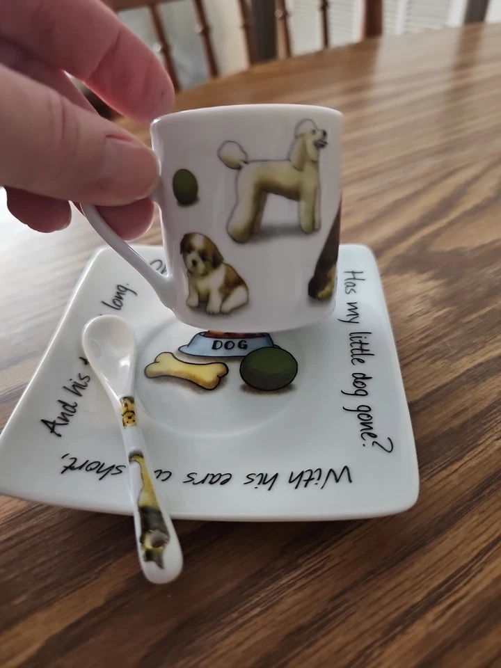 "Mini taza de China para perros 2 1/8"" platillo y cuchara. Mejor amigo del hombre Paul Casdew. Foto 3 de 4