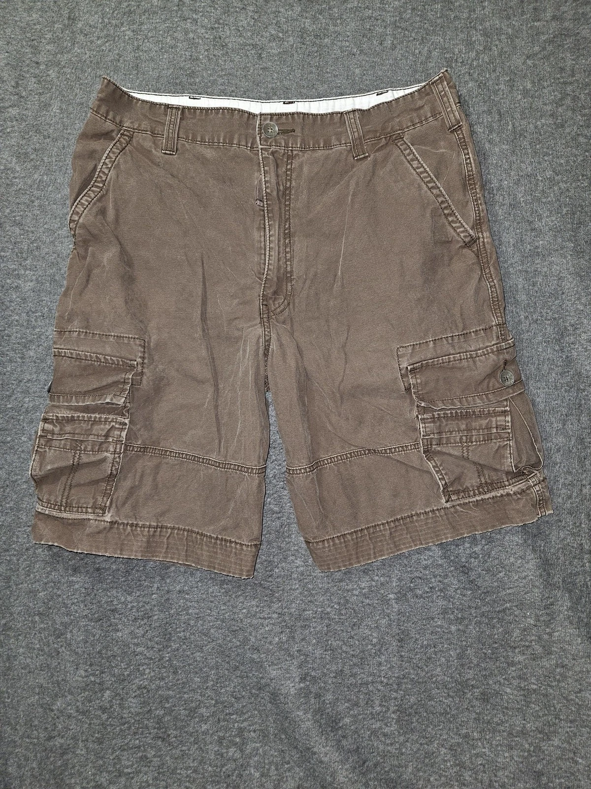 Levis Cargo Shorts Mens 36 Brown 100% Cotton Utility Pockets Flat Front Casual