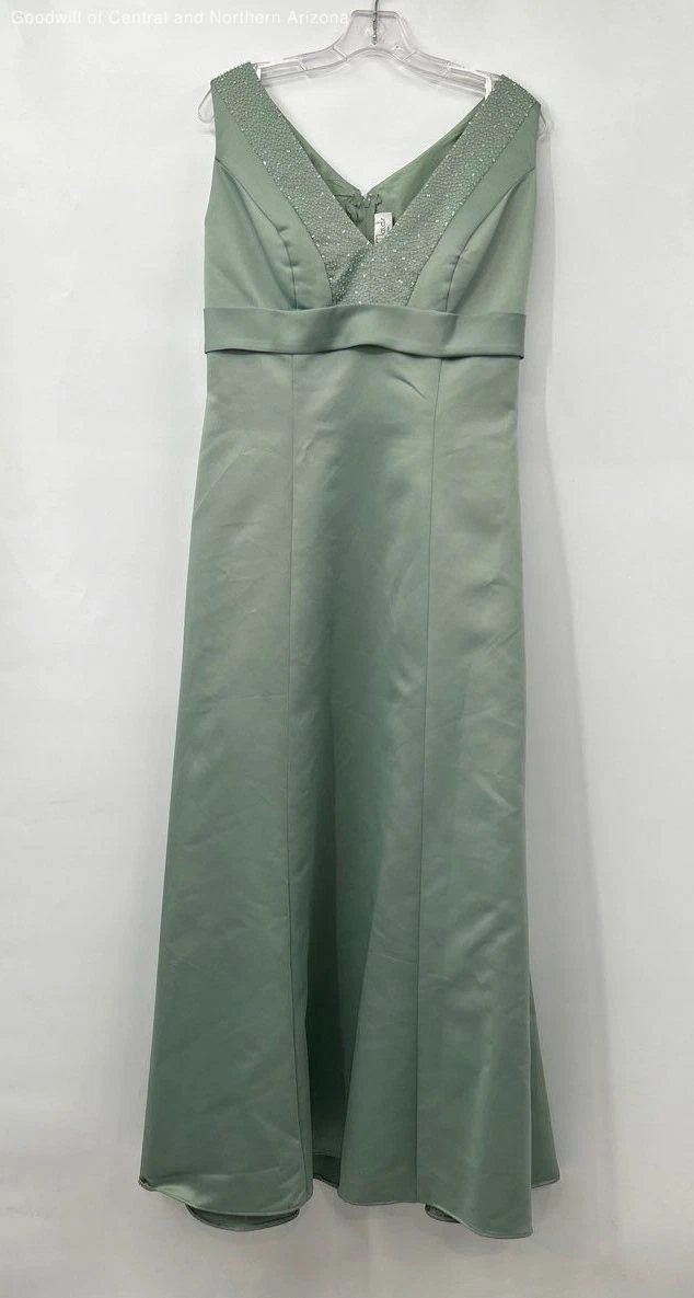 Green Long Sleeve Regular Size Bridesmaid Dresses for sale