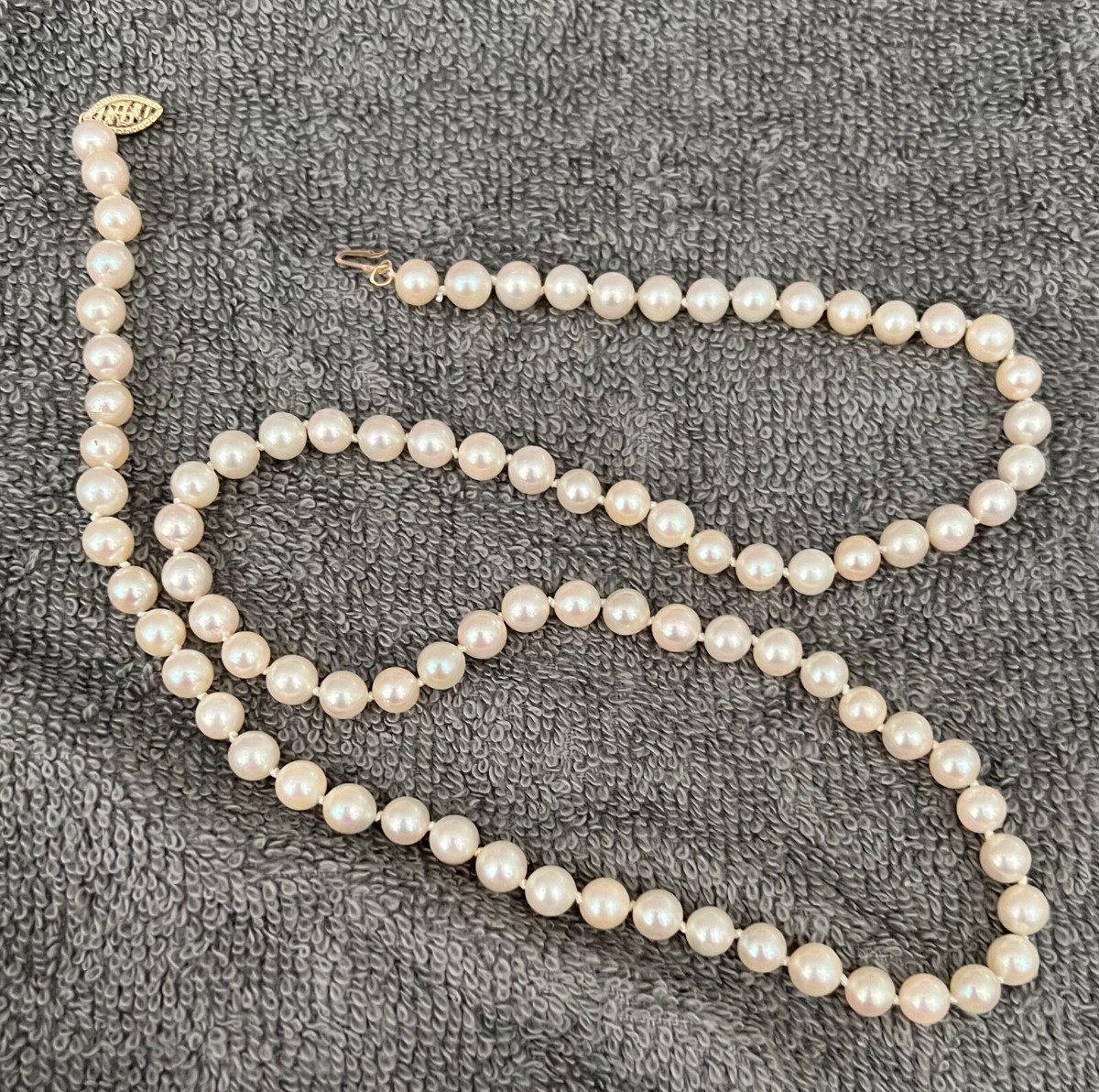 Vtg. Natural (Qty 86) 7-8mm White Wild Oyster Pearl Necklace 24