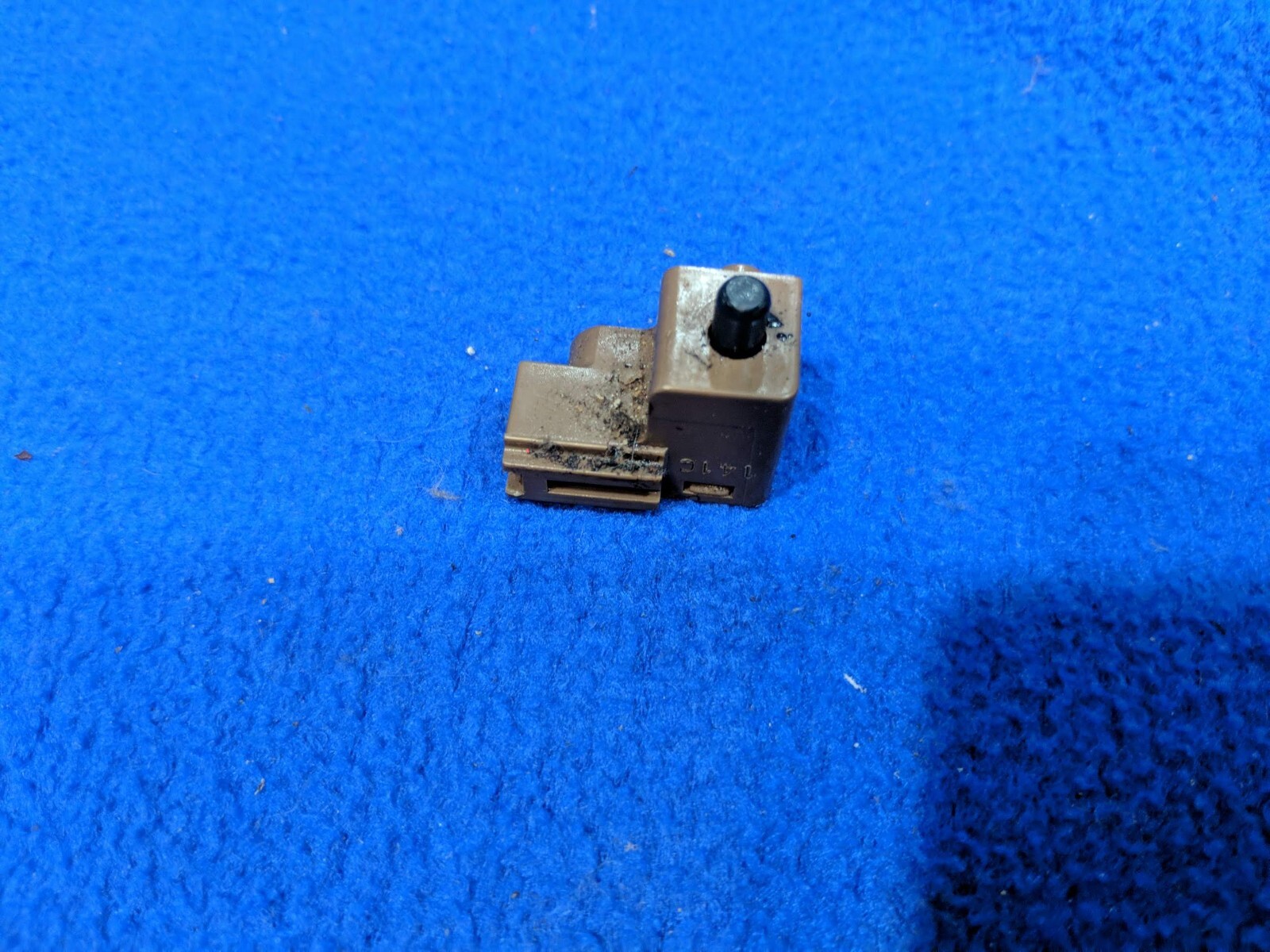 Genuine Parking Brake Switch Assembly 8455033010 19922021 Toyota