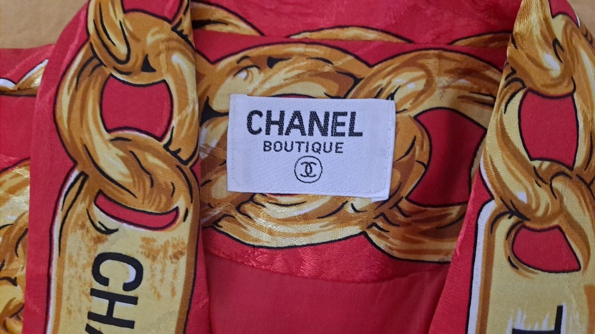 CHANEL シャネル BOUTIQUE　ヴィンテージ　ジャケット　サイズ40 USED CHANEL RARE VINTAGE BOUTIQUE BLACK SUIT 2 PIECES SKIRT