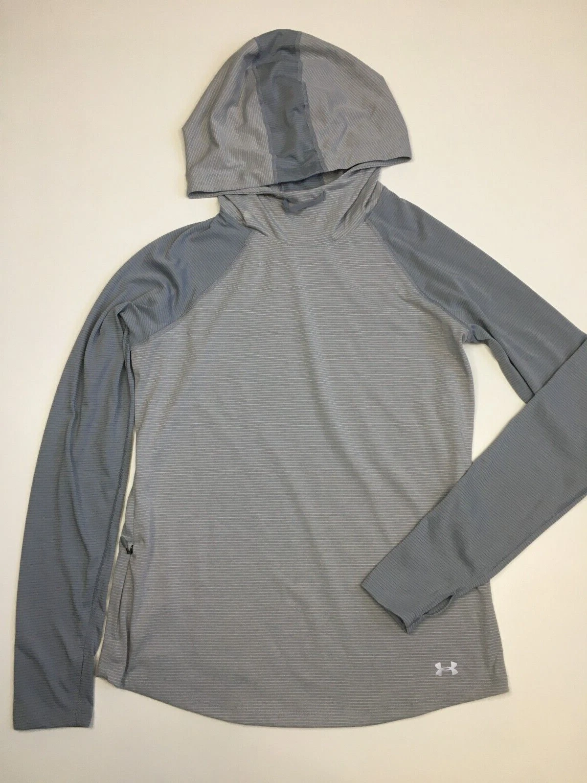 UNDER ARMOUR Charcoal Light Gray White Run Relaxed Fit Pullover Womens sz Small