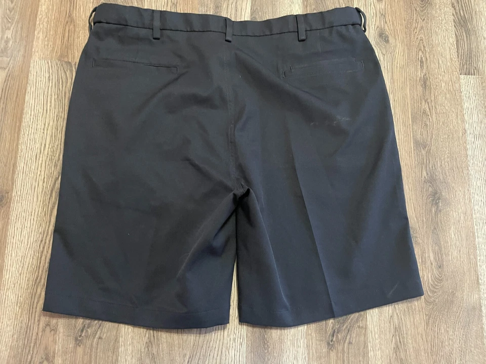 Pantalones Cortos Haggar, Para Hombre Talla 40, Negros, Pantalones Cortos de Vestir, Frente Plano Foto 2 de 4