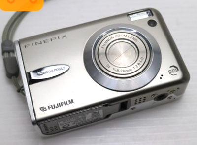 未使用　未開封　FUJIFILM Finepix F30 Fujifilm FinePix F30 F Series 6.3MP 3x Zoom Compact Digital Camera